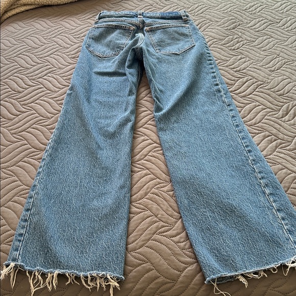 Abercrombie & Fitch High Rise “The 90’s” Jeans - Picture 7 of 9